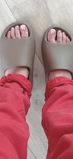 Molly-Mae Hague feet photo thumbnail