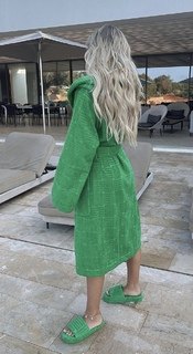 Molly-Mae Hague feet photo thumbnail