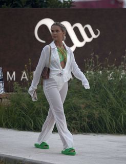 Molly-Mae Hague feet photo thumbnail