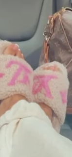 Molly-Mae Hague feet photo thumbnail