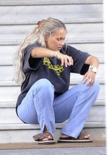 Molly-Mae Hague feet photo thumbnail