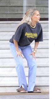 Molly-Mae Hague feet photo thumbnail