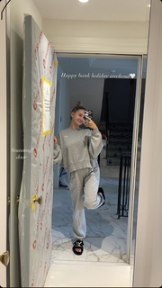 Molly-Mae Hague feet photo thumbnail