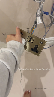 Molly-Mae Hague feet photo thumbnail