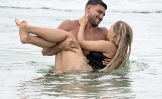 Molly-Mae Hague feet photo thumbnail