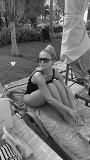 Molly-Mae Hague feet photo thumbnail