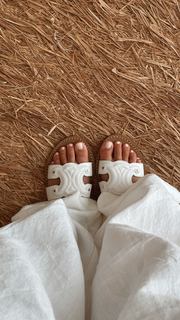 Molly-Mae Hague feet photo thumbnail