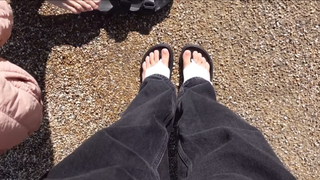 Molly-Mae Hague feet photo thumbnail