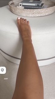 Molly-Mae Hague feet photo thumbnail