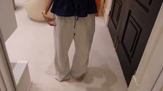 Molly-Mae Hague feet photo thumbnail