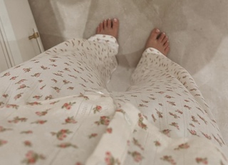 Molly-Mae Hague feet photo thumbnail