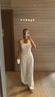 Molly-Mae Hague feet photo thumbnail