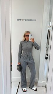 Molly-Mae Hague feet photo thumbnail