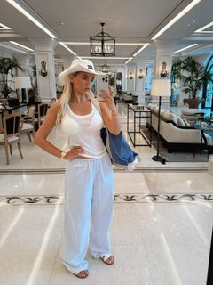 Molly-Mae Hague feet photo thumbnail