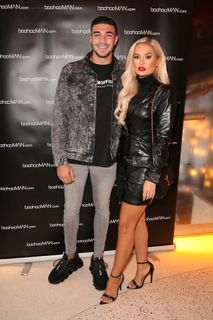 Molly-Mae Hague feet photo thumbnail