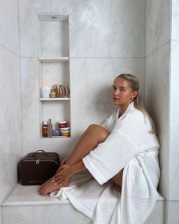 Molly-Mae Hague feet photo thumbnail