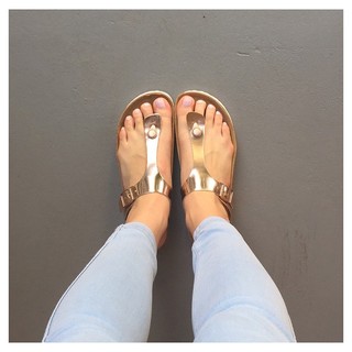 Molly McCook feet photo 17