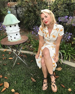 Molly McCook feet photo 2