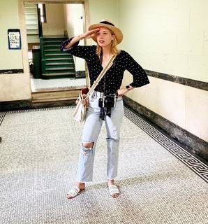 Molly McCook feet photo 9