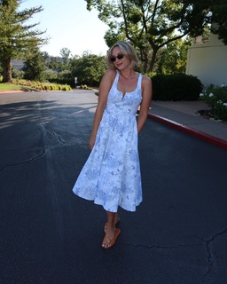 Molly McCook feet photo 1