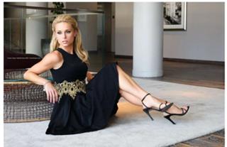 Molly McGrath feet photo thumbnail