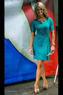 Molly McGrath feet photo thumbnail