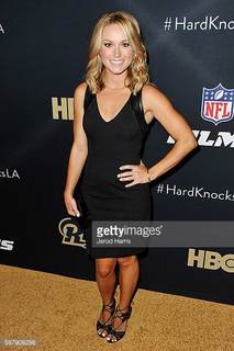Molly McGrath feet photo thumbnail