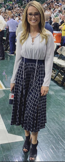 Molly McGrath feet photo thumbnail