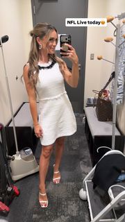 Molly McGrath feet photo 2