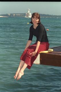 Molly Parker feet photo thumbnail