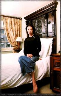 Molly Parker feet photo thumbnail
