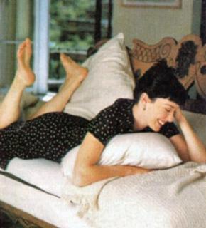 Molly Parker feet photo thumbnail