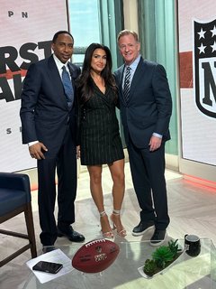 Molly Qerim feet photo thumbnail