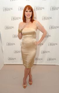 Molly Ringwald feet photo thumbnail