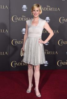 Molly Ringwald feet photo thumbnail