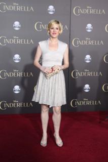 Molly Ringwald feet photo thumbnail