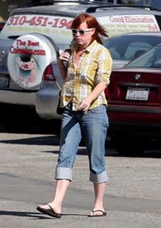 Molly Ringwald feet photo thumbnail