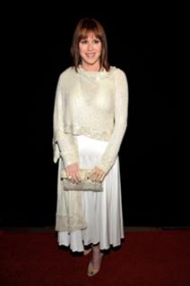 Molly Ringwald feet photo thumbnail
