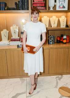 Molly Ringwald feet photo thumbnail