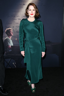 Molly Ringwald feet photo thumbnail