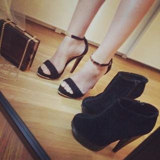 Molly Sandén feet photo 10