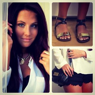 Molly Sandén feet photo 6