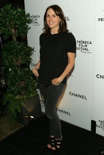 Molly Shannon feet photo thumbnail
