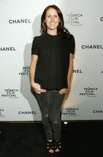 Molly Shannon feet photo thumbnail