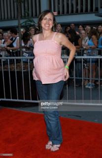 Molly Shannon feet photo thumbnail