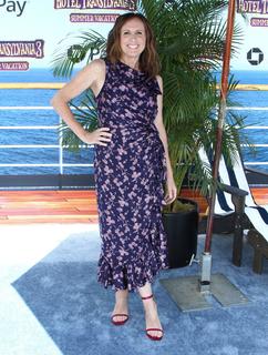 Molly Shannon feet photo thumbnail