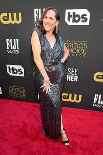 Molly Shannon feet photo thumbnail