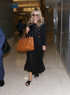 Molly Sims feet photo thumbnail
