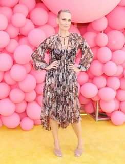 Molly Sims feet photo thumbnail