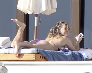 Molly Sims feet photo thumbnail